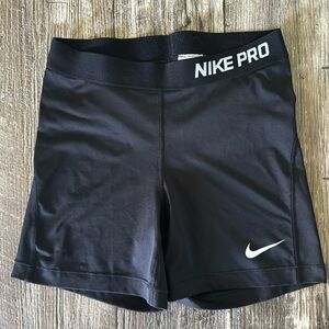 NIKE PRO WOMEN WORKOUT SHORTS, MEDIUM